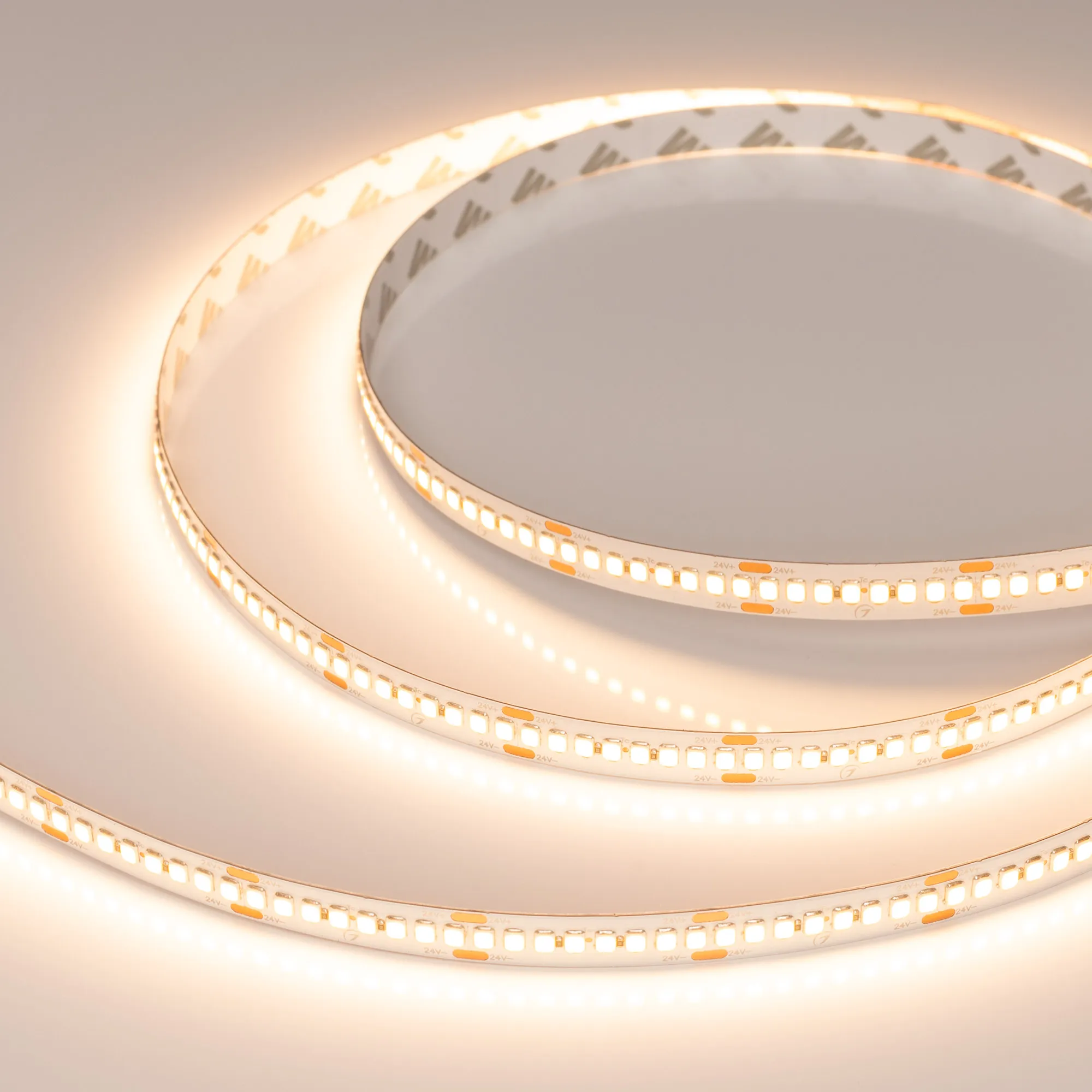 Лента RT-A240-10mm 24V Warm2400 (22 W/m, IP20, 2835, 5m) (Arlight, высок.эфф.150 лм/Вт) - изображение товара